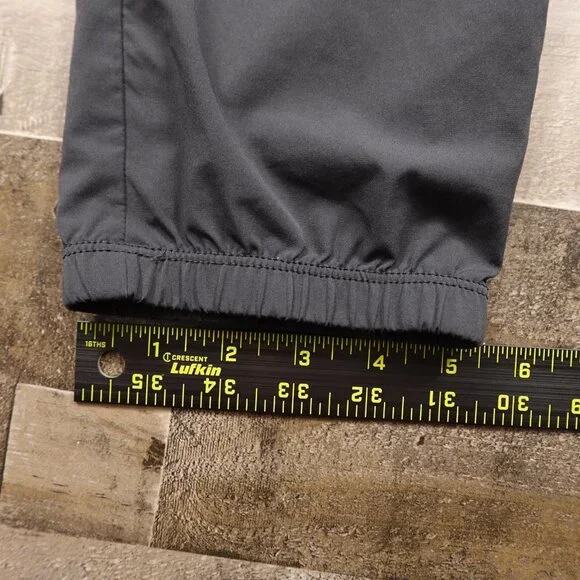 Vuori Kore Jogger men's medium charcoal lined athletic joggers - Picture 10 of 16